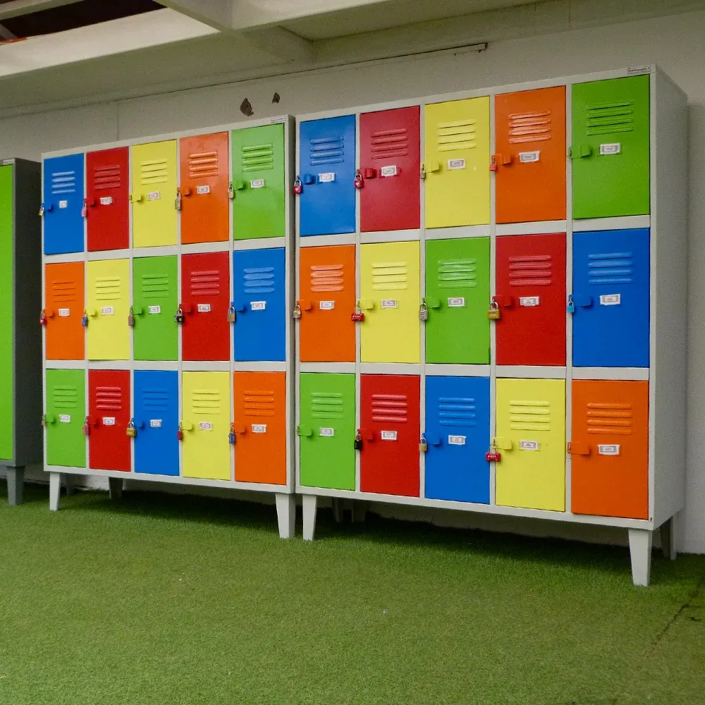Lockers y Estanterías